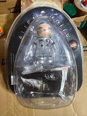 MEGA Collection 100% Space Molly Series 1 Alien Molly #9